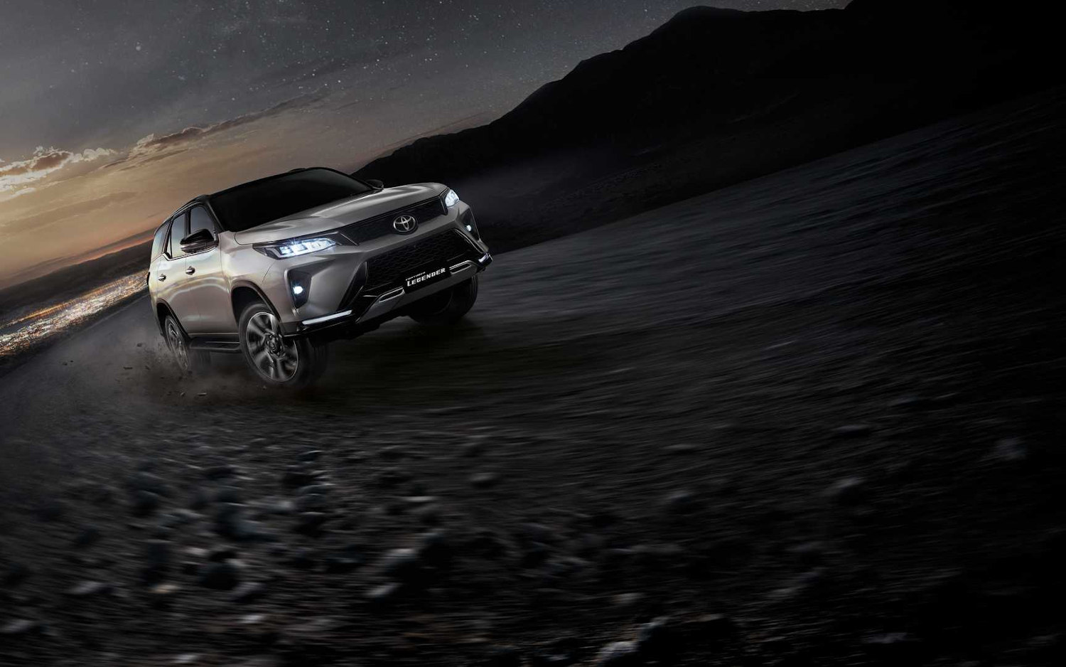 Comparison Toyota Fortuner 2021 Vs Toyota Highlander Platinum